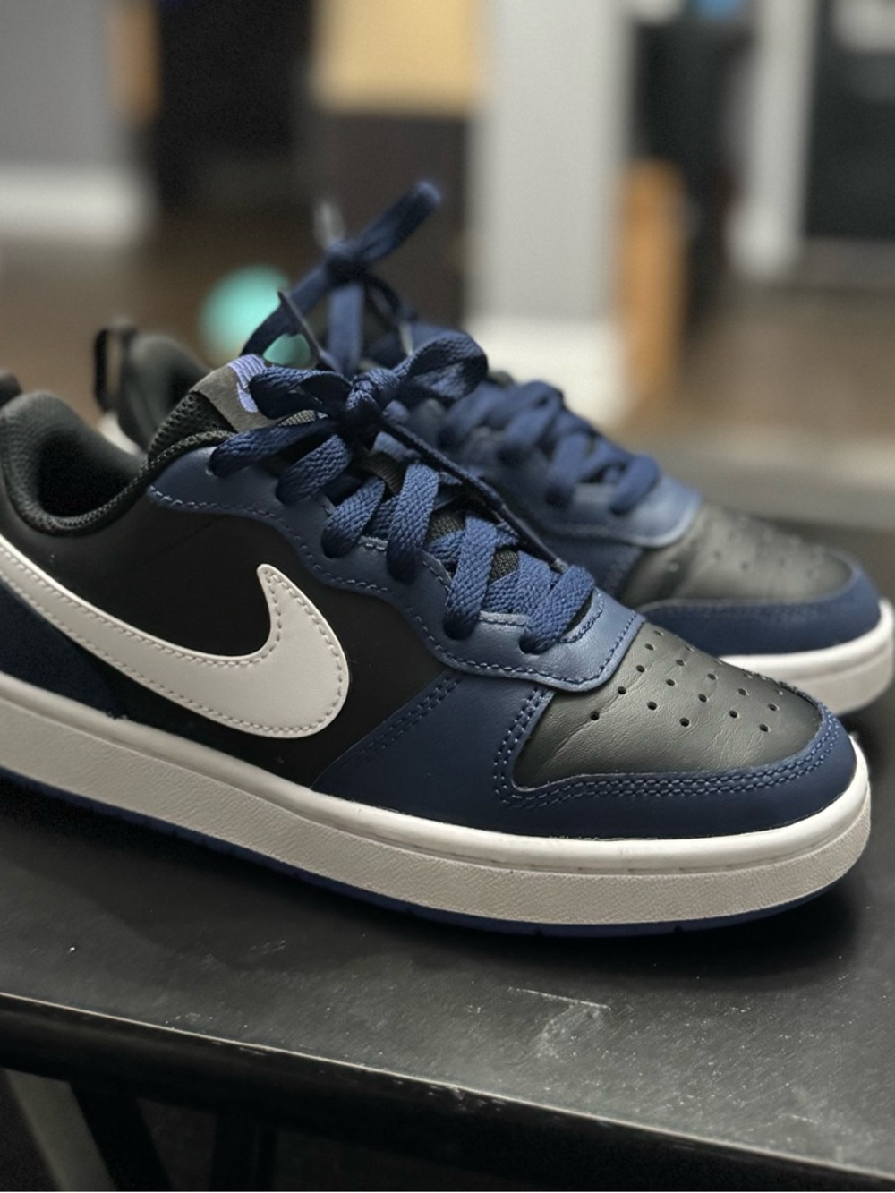 Nike Court Borough Low 2 size 4.5Y